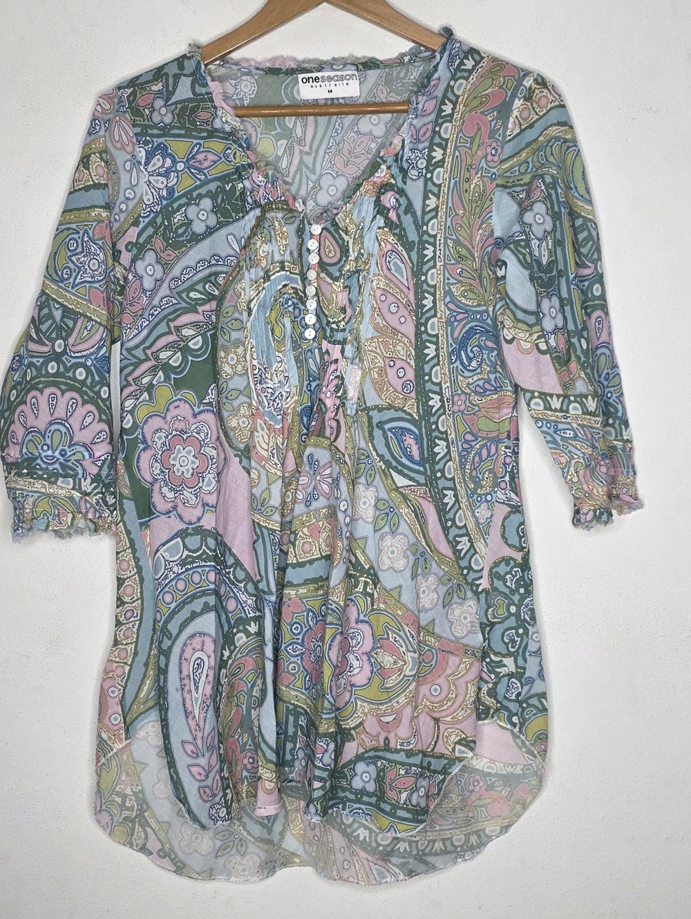 One Season Australia Poppy Cotton Top Vneck Floral Women's Medium M